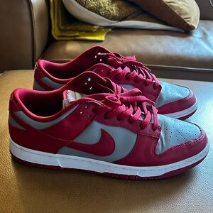 NIKE dunk UNLV size 12